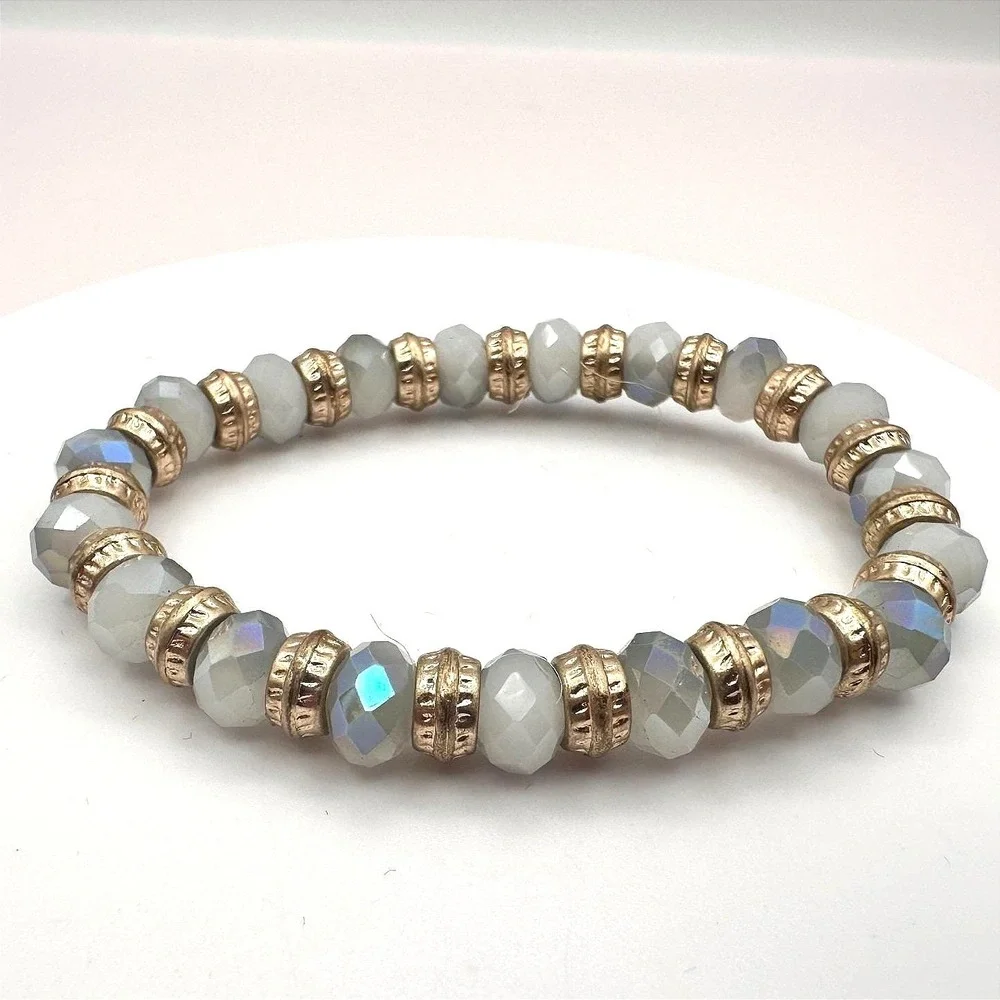 Vintage Y2K Iridescent Grey Glass Beaded Gold Tone Stretch Bracelet Jewelry Boho